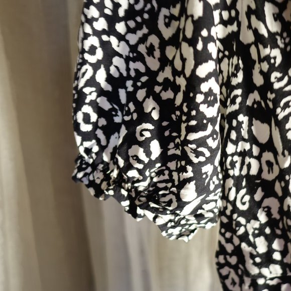 GOA Paris Collection Dress - Picture 10 of 14